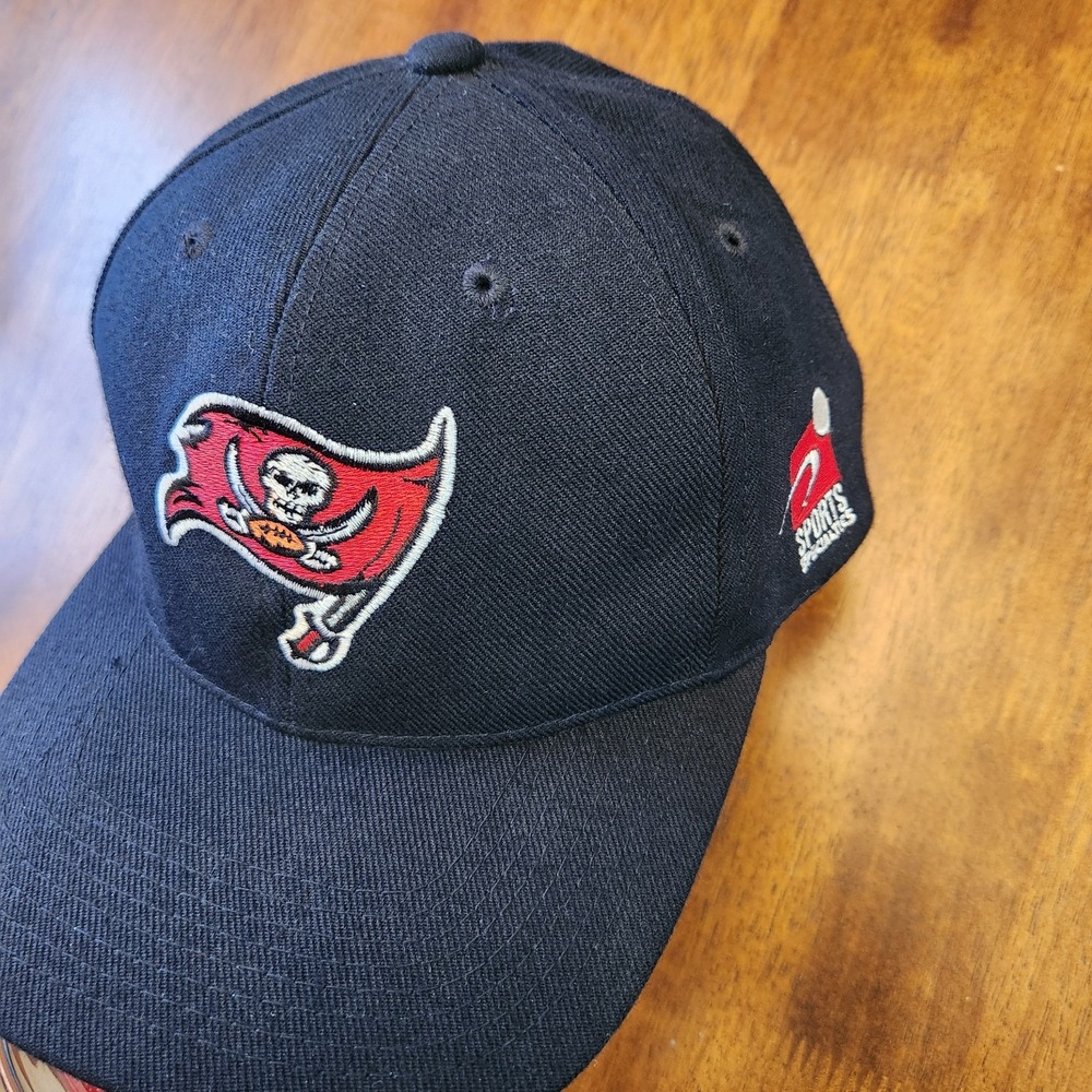 Vintage Sports Specialties Tampa Bay Buccaneers Pro Line SnapBack Hat Cap Black